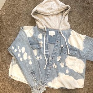 American Eagle Cropped Denim Hooded Shirt Acid
Wash Women's Size XS